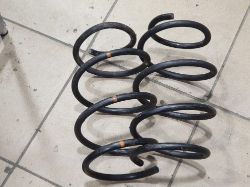 BMW E46 325xi 330xi 330 xd xi xd touring első rugó pár