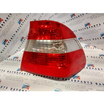 BMW E46 sedan facelift jobb hátsó gyári lámpa - sérült