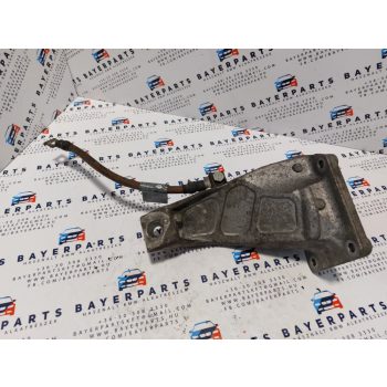 BMW E46 318d 320d M47 M47N 136le 150le jobb motortartó bak konzol   BMW E46 318d 320d M47 M47N 136le 150le jobb motortartó bak konzol