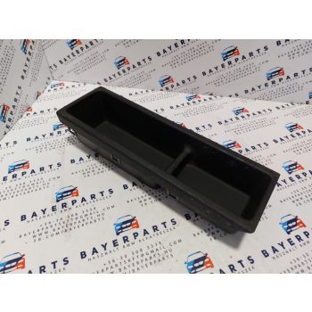 BMW E46 fekete középső középkonzol tároló rekesz - repedt   BMW E46 fekete középső középkonzol tároló rekesz - repedt