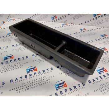 BMW E46 fekete középső középkonzol tároló rekesz - repedt   BMW E46 fekete középső középkonzol tároló rekesz - repedt