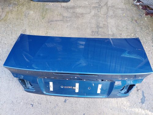 BMW E46 cabrio kék csomagtér fedél ajtó üresen