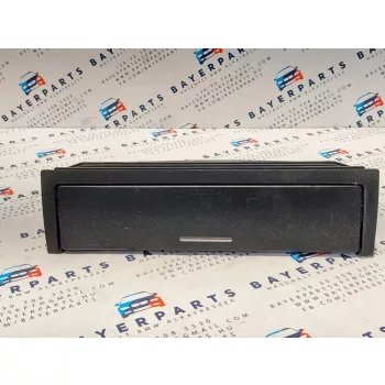   BMW E46 középső tároló szemüvegtartó box hamutartó konzol