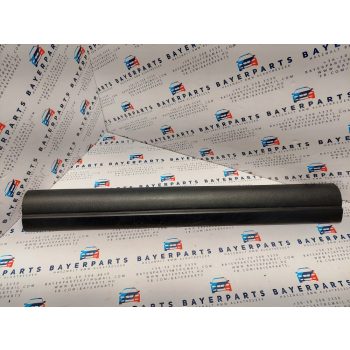 BMW E46 sedan touring fekete bal jobb első belső küszöb takaró küszöbtakaró borítás   BMW E46 sedan touring fekete bal jobb első belső küszöb takaró küszöbtakaró borítás