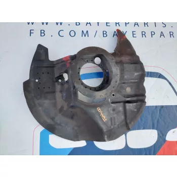   BMW E46 330i 330d 30i 30d  jobb első csonkállvány féktárcsa védőlemez