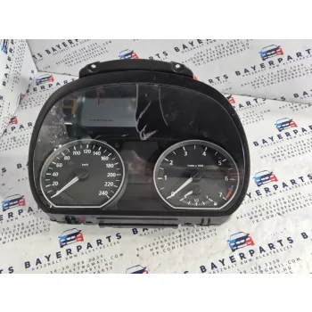   BMW E81 E82 E87 E88 négyhengeres benzines manuális óracsoport km óra csoport műszer