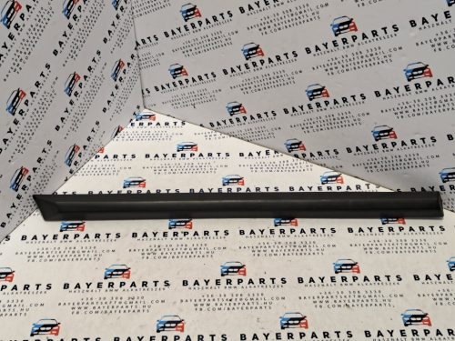 BMW E36 compact jobb hátsó fekete ajtó díszléc 