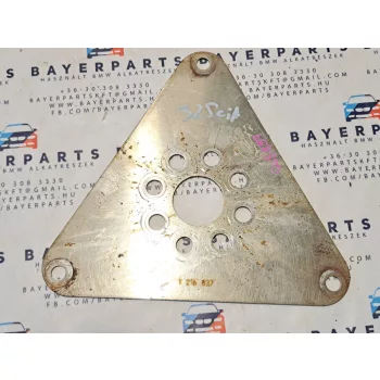   BMW E36 E46 E34 E39 E60 E38 E65 X3 X5 Z3 Z4 320i 323i 325i 328i 330i stb M50 M52 M54 motor automata váltó közti lemez alátét közdarab háromszög