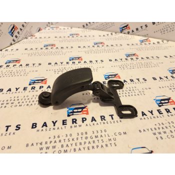 BMW E36 compact bal pillangó ablak üveg rögzítő fül csat   BMW E36 compact bal pillangó ablak üveg rögzítő fül csat