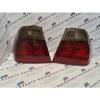BMW E46 sedan hátsó gyári sötétített lámpa  BMW E46 sedan hátsó gyári sötétített lámpa