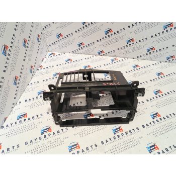 BMW E46 középső konzol rádió klímapanel középkonzol keret - kis hibával   BMW E46 középső konzol rádió klímapanel középkonzol keret - kis hibával