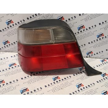 BMW E36 touring bal hátsó komplett gyári fehér indexes lámpa   BMW E36 touring bal hátsó komplett gyári fehér indexes lámpa