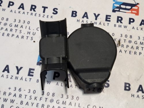 BMW E81 E82 E87 E88 E90 E91 E92 E93 X1 bikázó pont pozitiv pozitív kábel takaró kupak