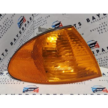 BMW E46 sedan touring facelift előtti jobb első sárga index lámpa   BMW E46 sedan touring facelift előtti jobb első sárga index lámpa
