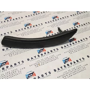   BMW E60 E61 fekete jobb hátsó ajtóbehúzó fogantyú kapaszkodó ajtó behúzó karfa