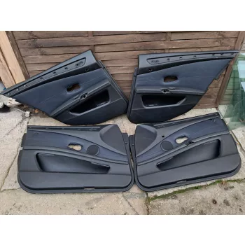 BMW E60 E61 fekete kék bőr ajtókárpit szett