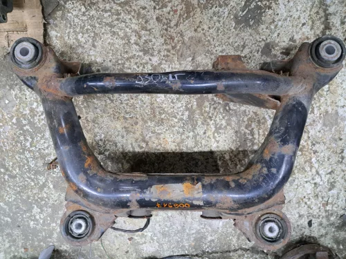 BMW E46 316i 318i 320i 323i 325i 328i 330i 325xi 330xi hátsó benzines bölcső diffi keret - automata