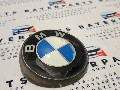 Bmw E46 touring  bontott hátsó embléma - kopott