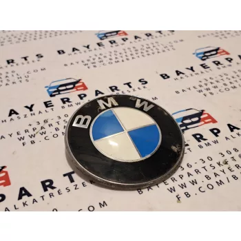 Bmw E46 E90 F30 stb. 74mm bontott hátsó embléma - kopott