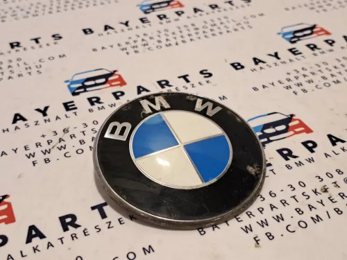 Bmw E46 E90 F30 stb. 74mm bontott hátsó embléma - kopott