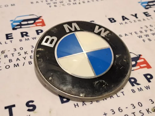 Bmw E46 E90 F30 stb. 74mm bontott hátsó embléma - kopott