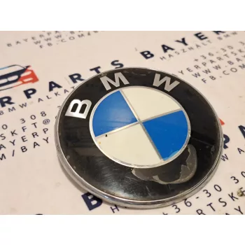Bmw E46 E90 F30 stb. 74mm bontott hátsó embléma - kopott