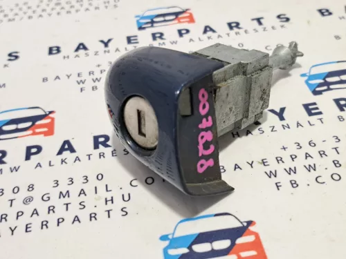 BMW E46 sedan touring coupe compact jobb első felfelé nyíló kilincses kék zártakaró kupak dugó - angol