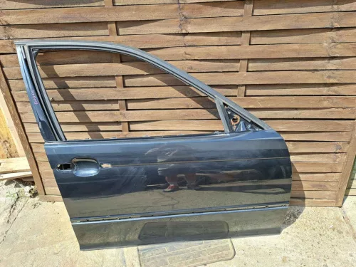 BMW E46 sedan touring fekete jobb első ajtó 