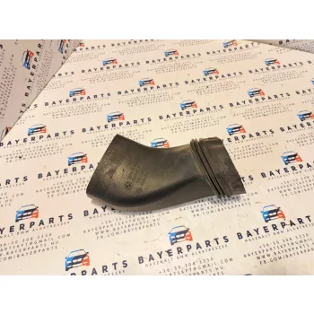   BMW E82 E88 E90 E91 E92 E93 N47 318d 320d  légszűrőház légbeömlő cső könyök légbeömlő