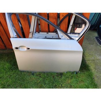 BMW E90 E91 ezüst titansilber titansilver jobb első ajtó üresen   BMW E90 E91 ezüst titansilber titansilver jobb első ajtó üresen