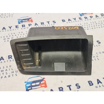 BMW E81 E82 E87 E88 E90 E91 E92 E93 fekete hamutál hamutartó tároló betét   BMW E81 E82 E87 E88 E90 E91 E92 E93 fekete hamutál hamutartó tároló betét