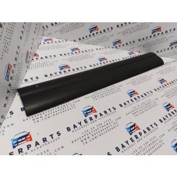 BMW E90 E91 bal jobb első belső fekete küszöb takaró belépő küszöbtakaró borítás   BMW E90 E91 bal jobb első belső fekete küszöb takaró belépő küszöbtakaró borítás