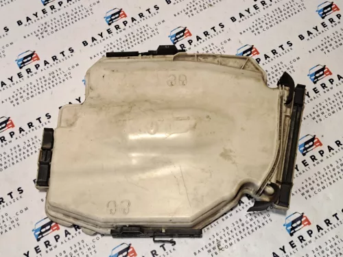 BMW E90 E91 E92 E93 E81 E82 E87 E88 E84 X1 computer elektromos doboz fedél burkolat borítás 
