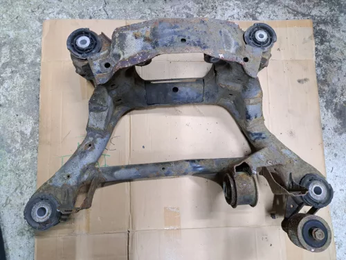BMW E46 318d 320d M47 M47N  hátsó diesel bölcső diffi keret