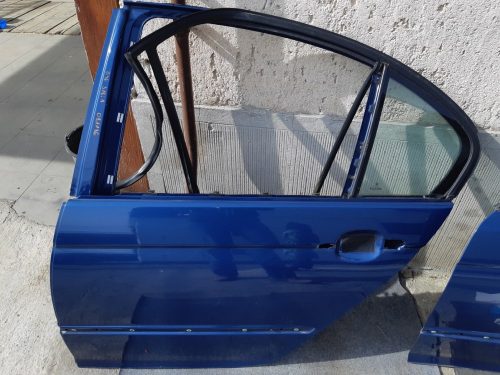 BMW E46 sedan kék topasblau bal hátsó ajtó