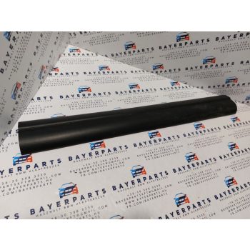 BMW E46 sedan touring fekete bal jobb első belső küszöb takaró küszöbtakaró borítás   BMW E46 sedan touring fekete bal jobb első belső küszöb takaró küszöbtakaró borítás