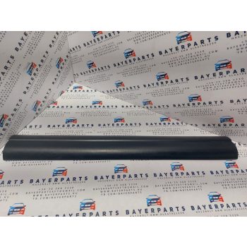 BMW E46 sedan touring fekete bal jobb első belső küszöb takaró küszöbtakaró borítás   BMW E46 sedan touring fekete bal jobb első belső küszöb takaró küszöbtakaró borítás