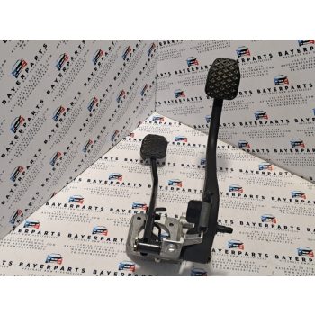   BMW E46 manuális  váltós pedál fékpedál kuplung konzol pedálsor