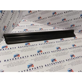 BMW E46 bal első fekete küszöbbelépő küszöb belépő takaró   BMW E46 bal első fekete küszöbbelépő küszöb belépő takaró