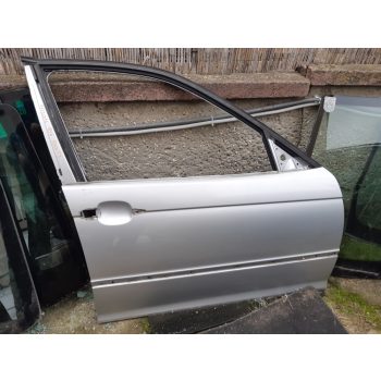 BMW E46 sedan touring ezüst titansilber titansilver jobb első ajtó üresen hibákkal   BMW E46 sedan touring ezüst titansilber titansilver jobb első ajtó üresen hibákkal