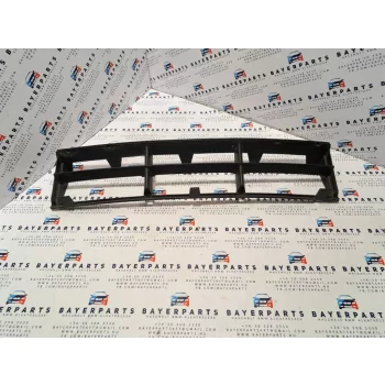   BMW E39 sedan touring facelift előtti lökhárító alsó rács