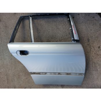 BMW E39 touring ezüst titansilber titansilver jobb hátsó ajtó   BMW E39 touring ezüst titansilber titansilver jobb hátsó ajtó