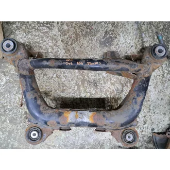   BMW E46 316i 318i 320i 323i 325i 328i 330i 325xi 330xi hátsó benzines bölcső diffi keret - automata