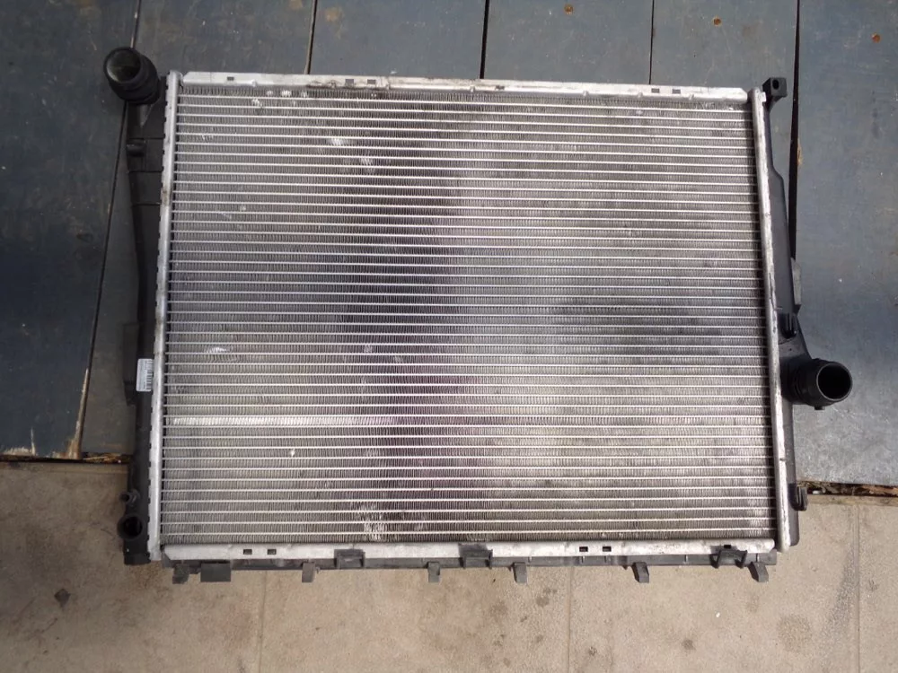 BMW E46 benzines vízhűtő hűtő - bayerparts.hu - BMW alkatrés