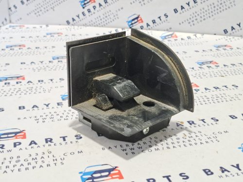 BMW E46 E39 E61 E83 X3 touring csomagtér rolós roló kalaptartó jobb hátsó tartó rögzítő konzol