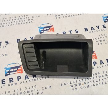 BMW E81 E82 E87 E88 E90 E91 E92 E93 fekete hamutál hamutartó tároló betét   BMW E81 E82 E87 E88 E90 E91 E92 E93 fekete hamutál hamutartó tároló betét