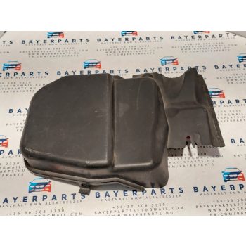 BMW E81 E82 E87 E88 E90 E91 E92 X1 pollenszűrőház felső rész pollen szűrő ház fedél jobb kicsi   BMW E81 E82 E87 E88 E90 E91 E92 X1 pollenszűrőház felső rész pollen szűrő ház fedél jobb kicsi
