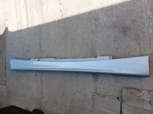 BMW E87 ezüst titansilber jobb küszöb küszöbborítás (117052)