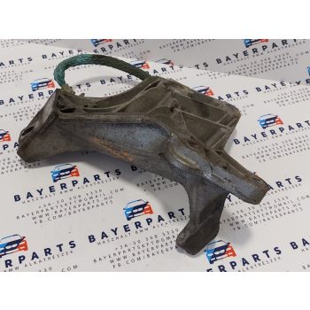 BMW E87 E90 118d 120d 318d 320d M47 bal motortartó konzol bak   BMW E87 E90 118d 120d 318d 320d M47 bal motortartó konzol bak
