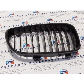 BMW E81 E87 jobb első fényes fekete vese hűtőrács BMW E81 E87 jobb első fényes fekete vese hűtőrács